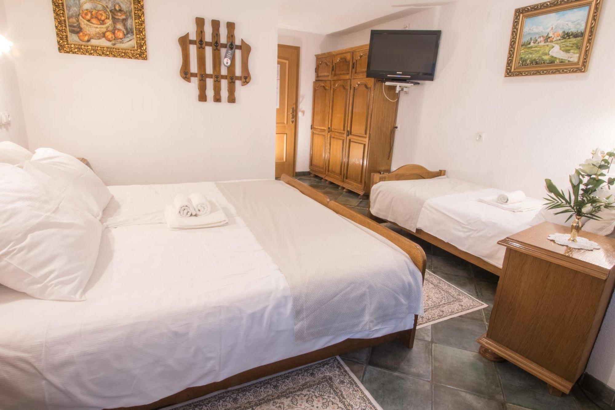 Jagodic Garni Hotel Cerklje na Gorenjskem Room photo
